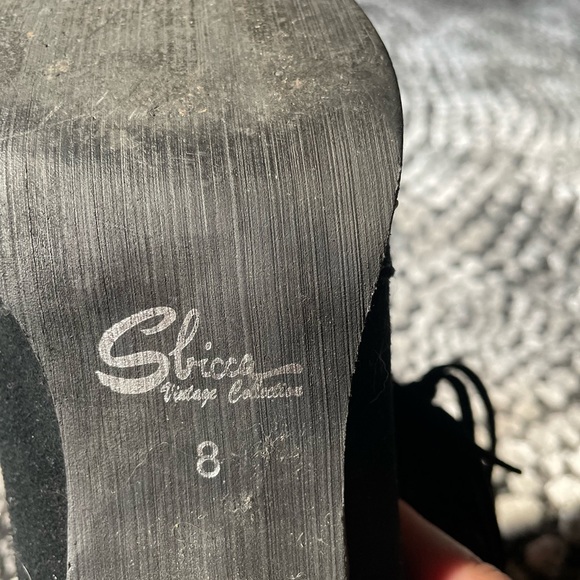 Very gently used suede fringe tassel booties - Picture 3 of 6